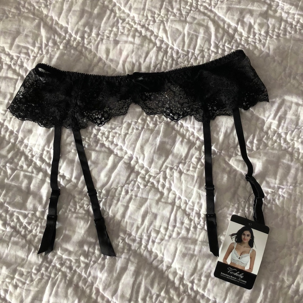 Black Lace Garter Belt